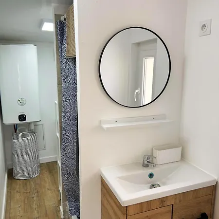 Les De La Apartament